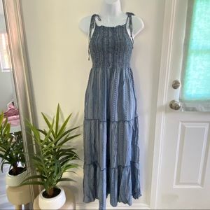 Wild fable max dress size Small
